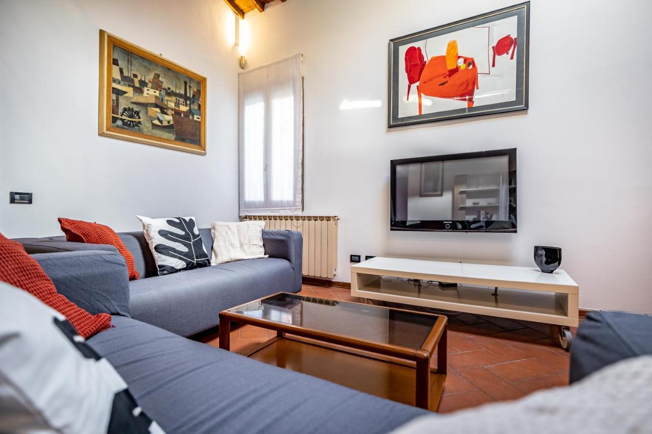 Yid Vellutini Apartment Florenz